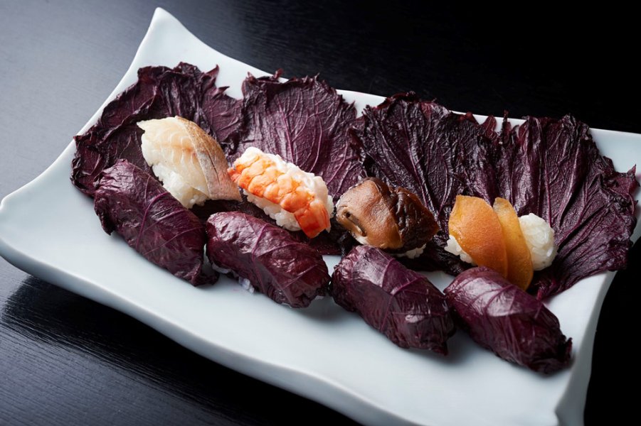 笹屋招牌「紫苏兵卫寿司」