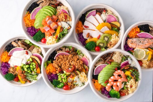 分量十足的丰盛沙拉