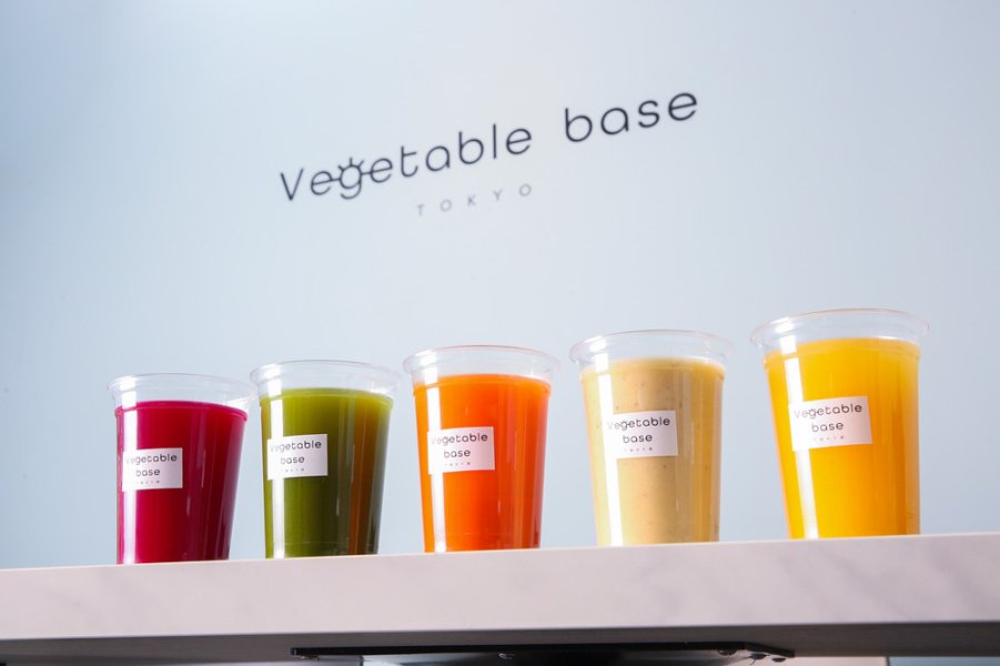 色彩鲜艳的新鲜饮品